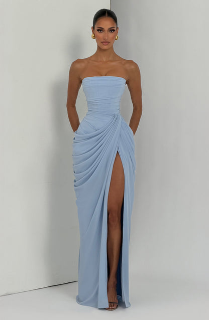 Alma | Vestido largo con abertura lateral