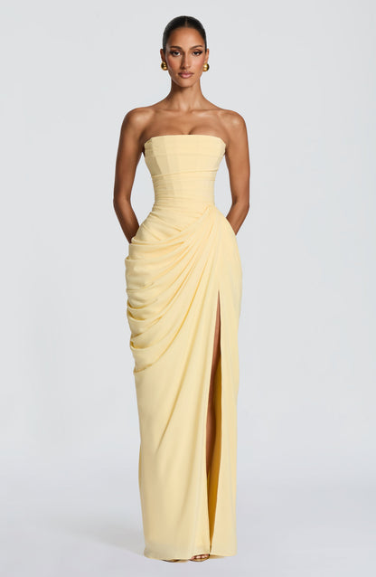 Alma | Vestido largo con abertura lateral