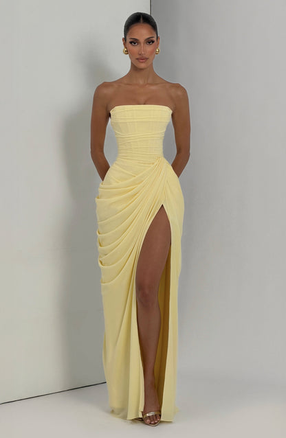 Alma | Vestido largo con abertura lateral
